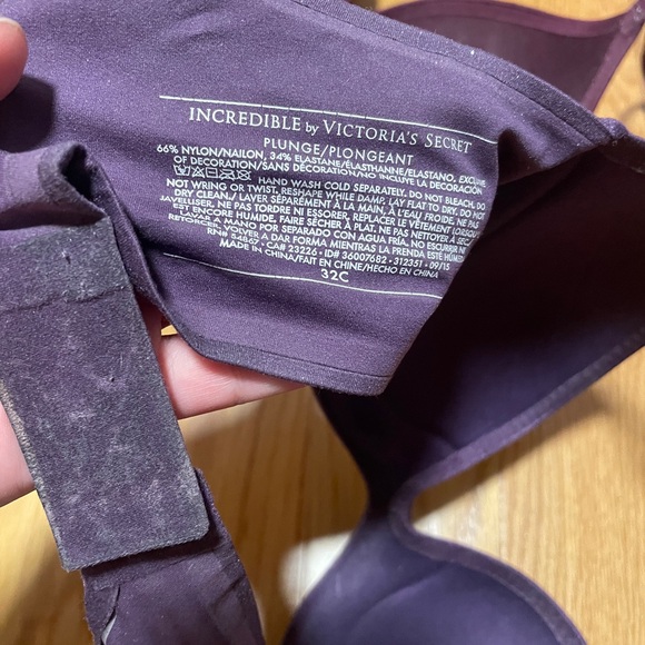 2 Victoria Secret Incredible Plunge Bra 32C - Picture 3 of 5